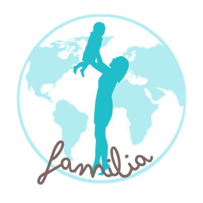 Ilustración de mamá con bebé sobre mapa del mundo - Adventures in Class